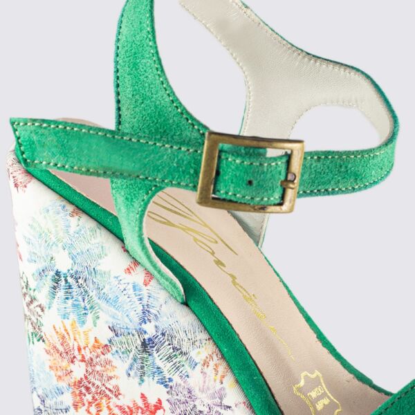 ΚΑΣΤΟΡΙΝΗ ΠΛΑΤΦΟΡΜΑ ΜΕ ΔΕΡΜΑ ΚΑΙ FLORAL - Image 4