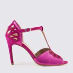 ΔΕΡΜΑΤΙΝΟ ΠΕΔΙΛΟ ΜΕ ΚΑΣΤΟΡΙ